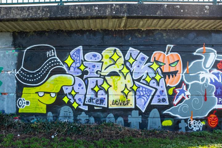 Or drem? Not completely sure. I'm not exactly down with the graff scene.