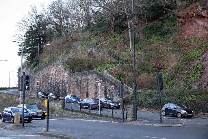 Despite its looks, this is neither of the two footpaths actually called the Zig Zag (the Zig Zag itself, closer to town, and the New Zig Zag, furth...