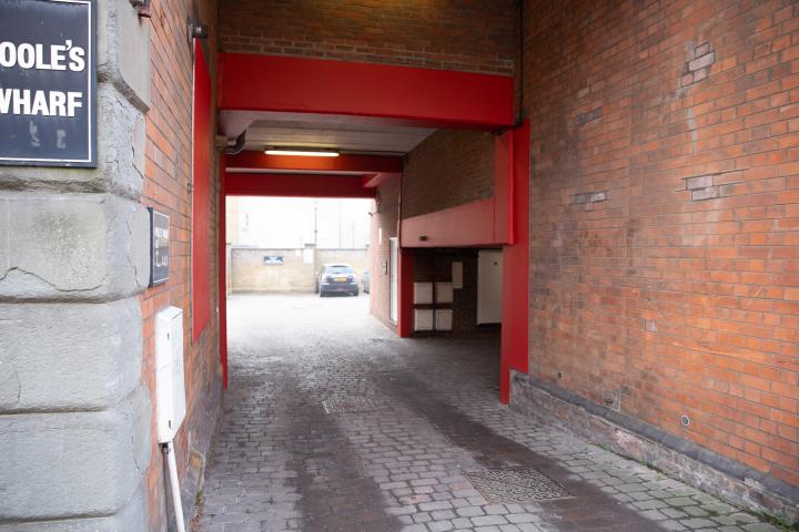 I didn't realise this was just a car park and an entrance to a couple of the flats. I exited quite quickly once I'd worked that out. I did spot a g...