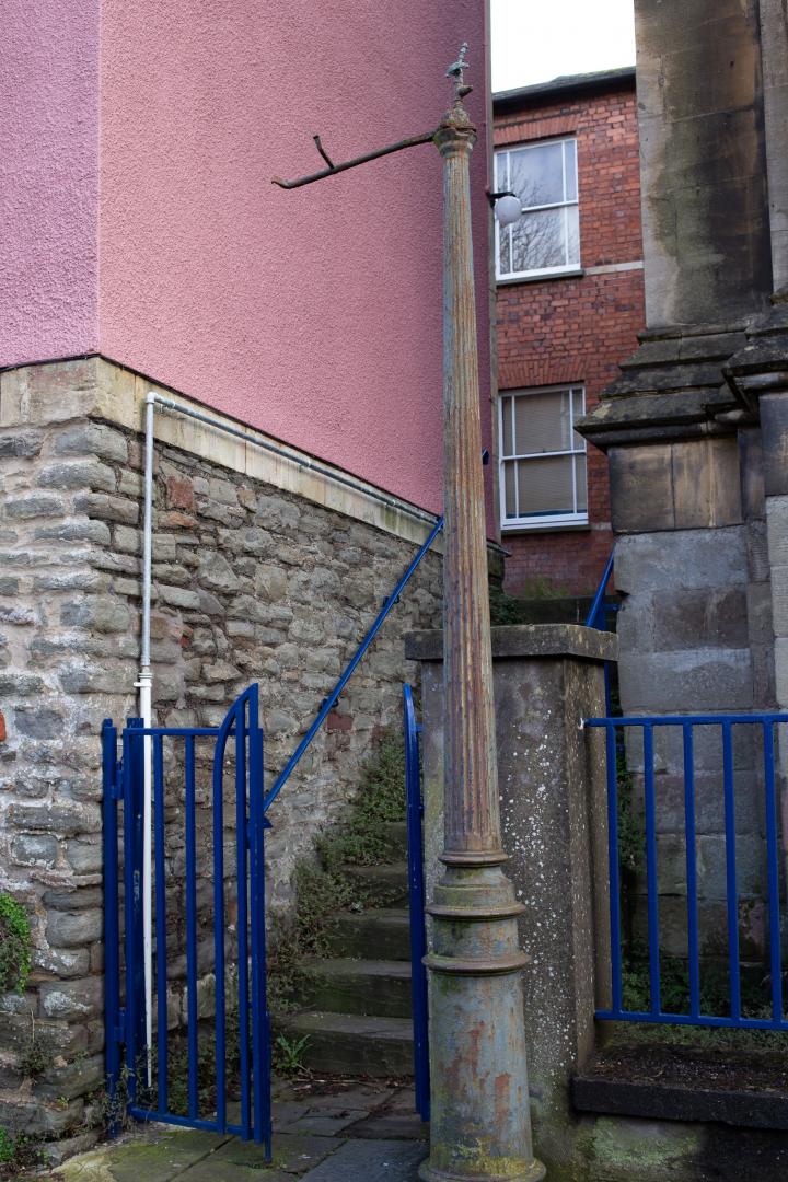 I wonder if those stairs lead through to Oldfield Road, or if it's just a service alleyway to the back of Grenville Chapel. A question for another...