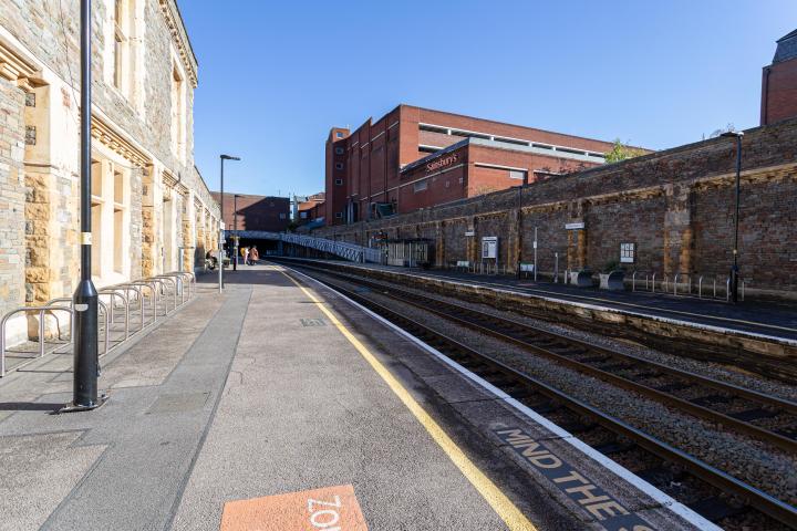 I think this is the very first time I've set foot on Clifton Down Station platform. I believe this is the platform for the "up" trains, if I'm gett...