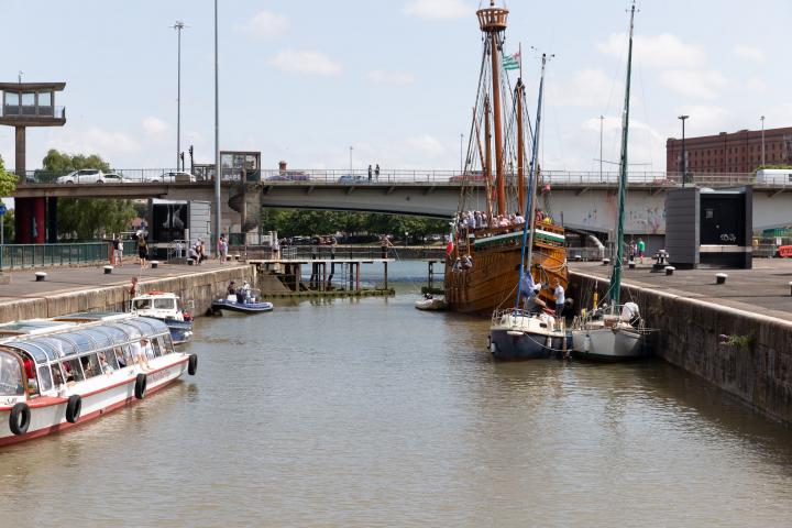 As you can see, there were quite a lot of boats waiting to leave Bristol for a jaunt down the river, most notably the Matthew, and Bristol Packet's...