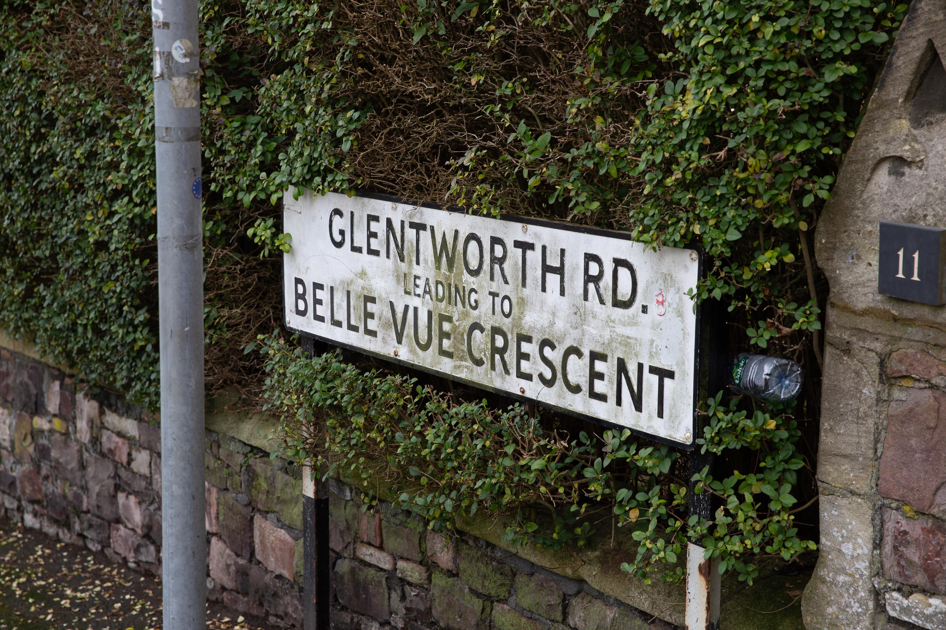 Belle Vue
Generally "Belle Vue" transitions gradually into "Bellevue" over time, it seems, but some holdouts remain
