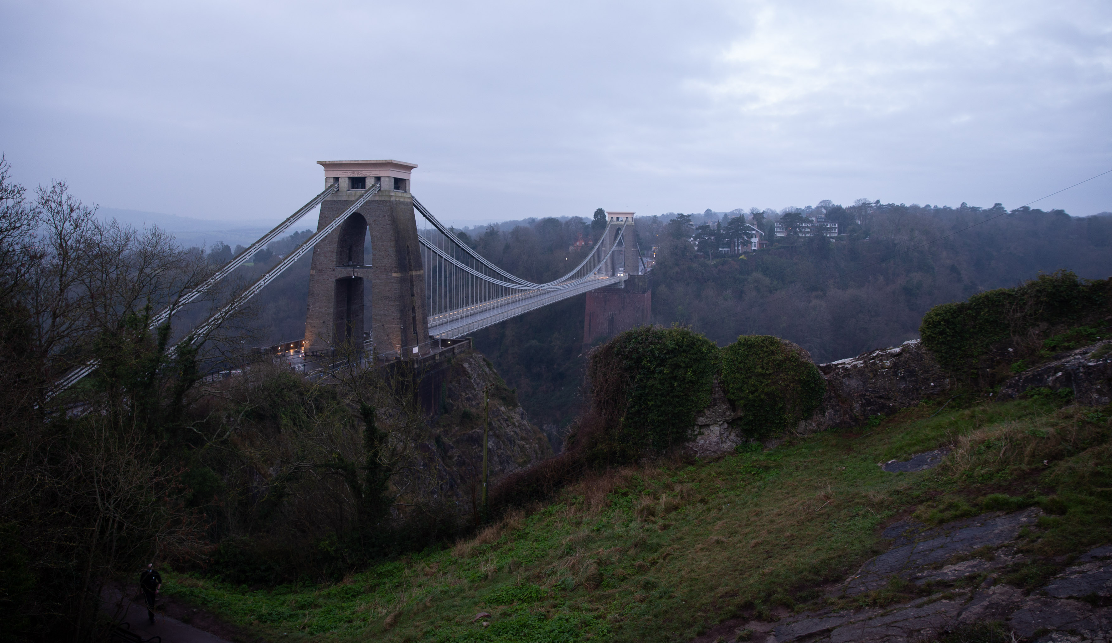 Further On
There are a few traditional vantage points for snapping the suspension bridge from Observatory Hill
