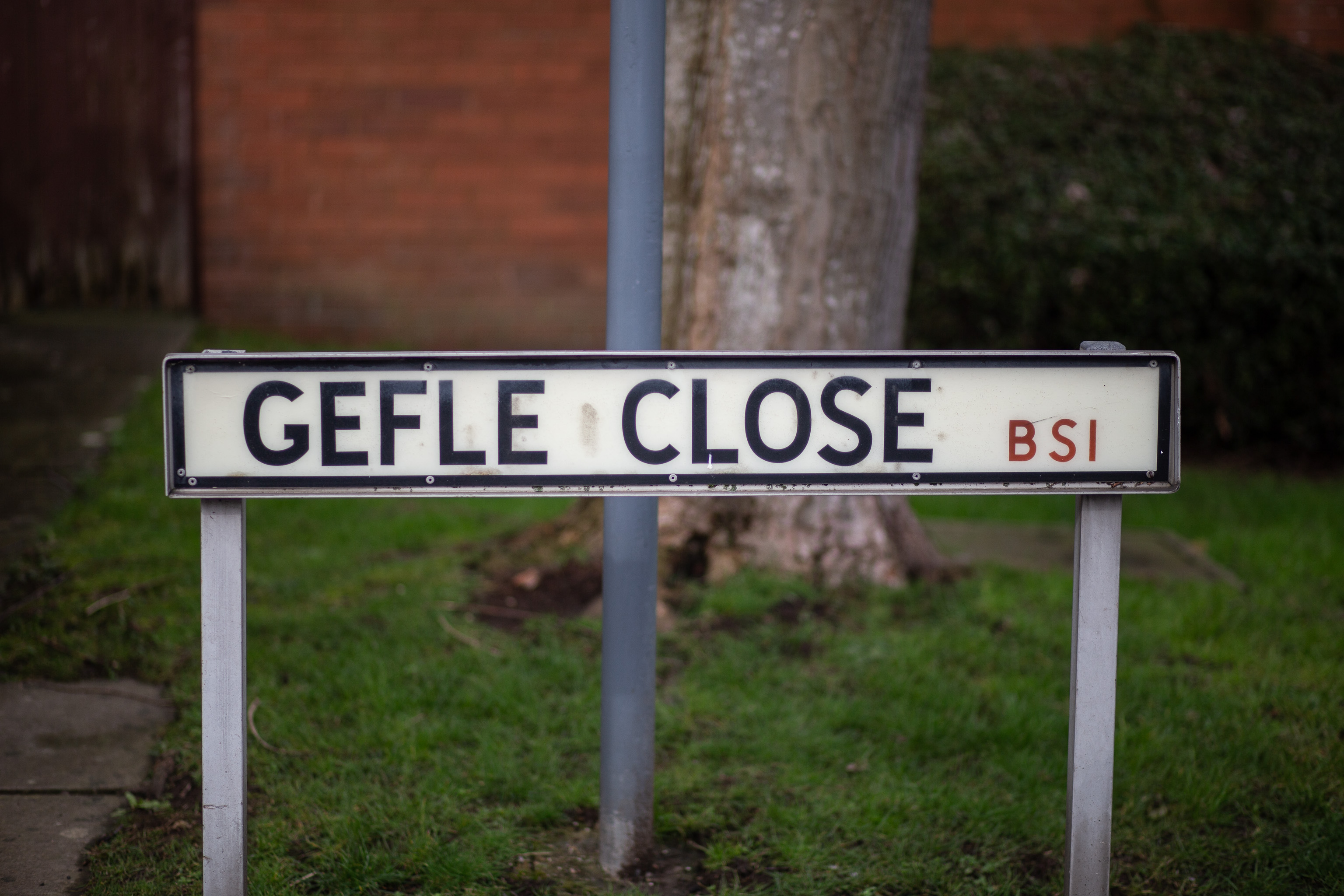 GEFLE CLOSE
It always reminds me of the GELFs from Red Dwarf.
