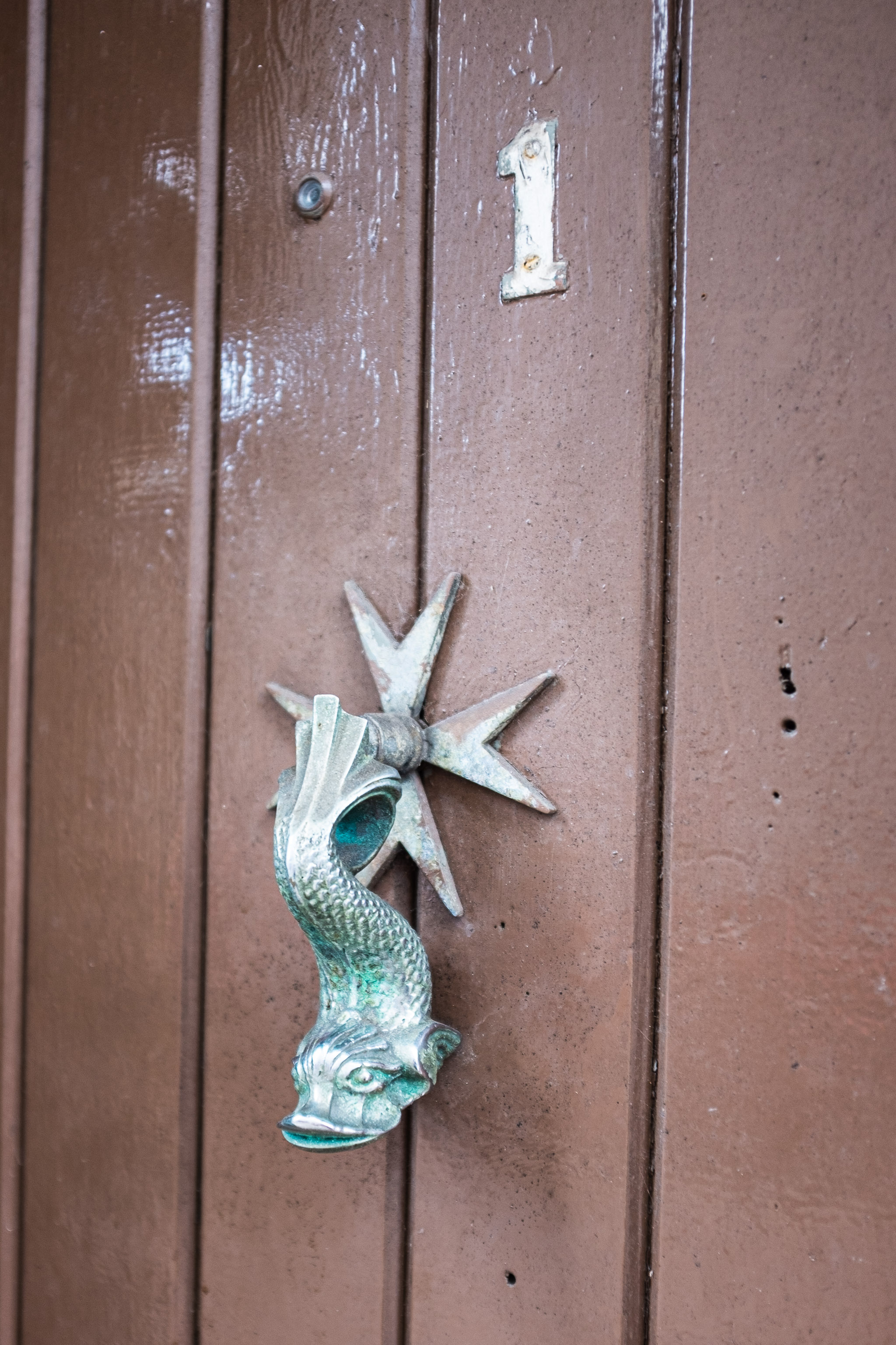 Fishy
Maybe I'm starting a knocker fixation after last weekend's walk. Interesting that it's mounted on a Maltese cross. I wonder if it was a holiday sou...