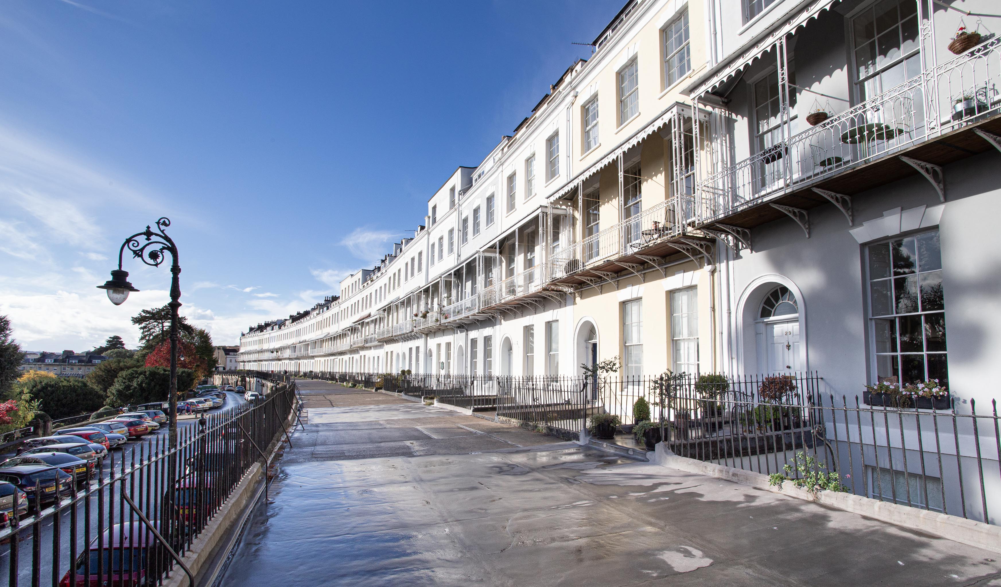 
                                Royal York Crescent

                                                                    Definitely one of the traditional wide-angle views of Clifton.

                                                                