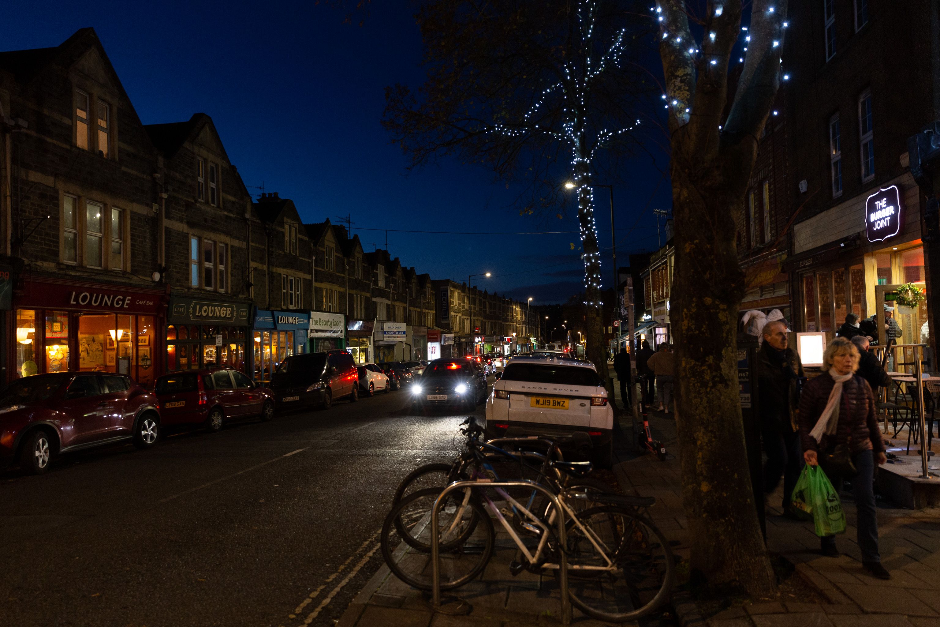 North Street Night 1
Night fell fairly fast on our way from our mulled wine at The Ashton to North Street to have a poke around the stock of Storysmith bookshop in thei...