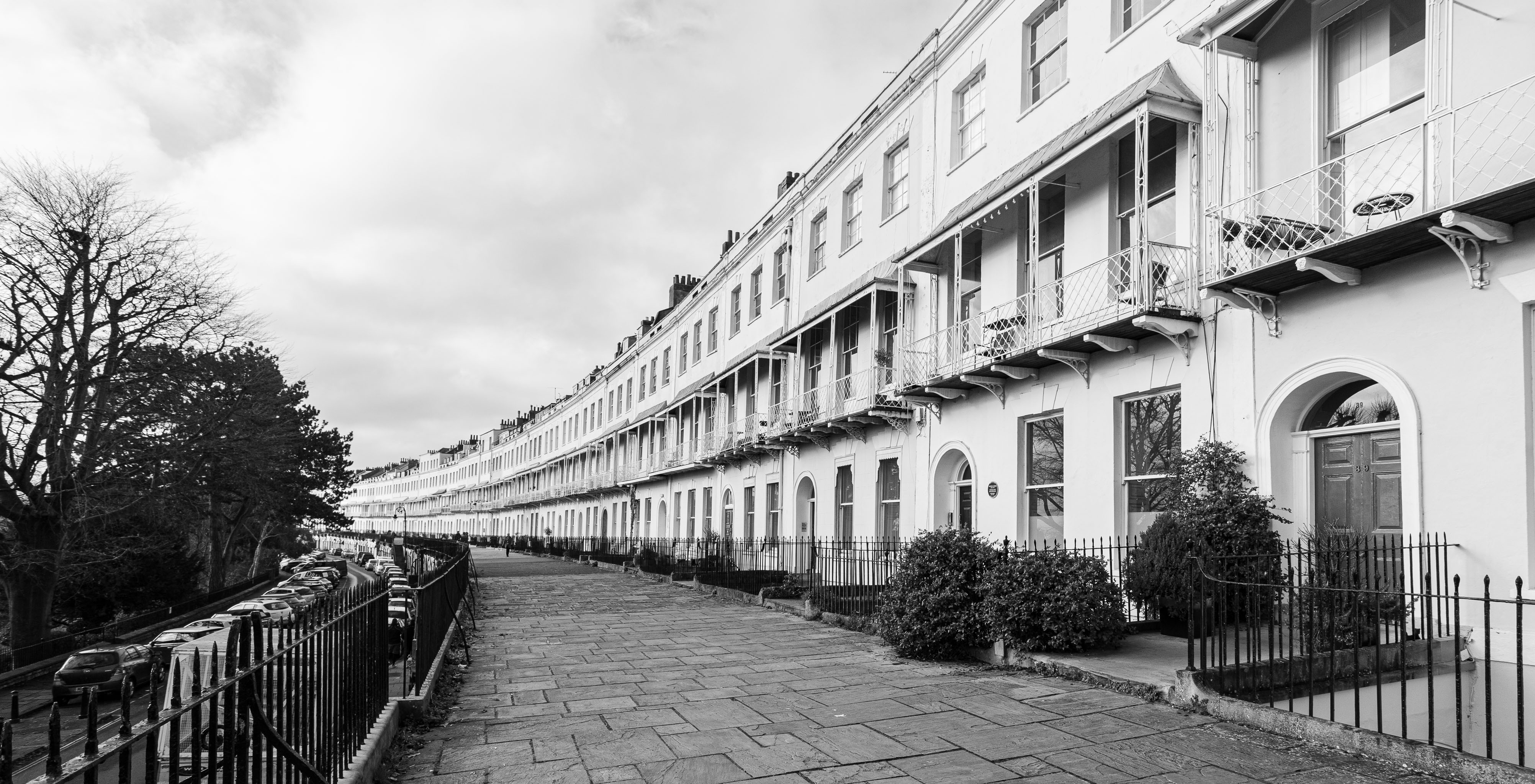Royal York Crescent
I imagine, given the fifteen minute gap between the last photo and this one, that I clambered up as far as the delightful Foliage Cafe and shot thi...